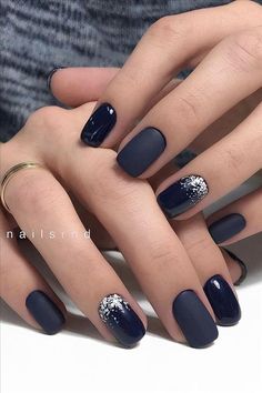 Sqaure Nails, Dark Gel Nails, Rhinestones Nails, Spring Nails 2020, Natural Looking Nails, Dark Blue Nails, Square Nail Designs, Short Square Nails, Nails Winter