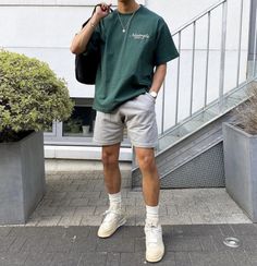 Mens Simple Summer Outfits, Tshirt With Shorts Outfits Men, Shorts Tshirt Outfit Men, Men Sweatshorts Outfits, Men New York Outfits Summer, Shorts And Crew Neck Outfit Men, Vancouver Mens Fashion, Male Shorts Outfits Aesthetic, Good Mens Style