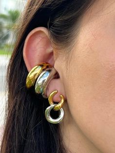 Material : Stainless steel gold plated - Water / tarnish resistant - Hypoallergenic Outfit Vaquero, Chunky Gold Jewelry, Gold Jewelry Earrings, Big Earrings, Jewelry Business, Bling Bling, Visual Identity, St Patricks, Ring Necklace