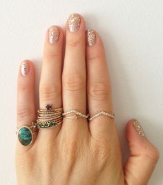 #Joia #Anel Stacked Rings, Horn Pendant Necklace, Nail Art Glitter, Put A Ring On It, One Ring, Show Me Your, Hippie Style, Show Me, Latest Fashion For Women