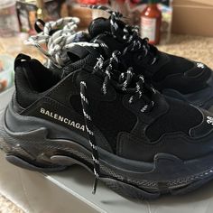 Only Used A Couple Of Times Black Balenciaga, Balenciaga Shoes, Shoes Black, Womens Shoes Sneakers, Black Shoes, Limited Time, A Couple, Balenciaga, Shoes Sneakers