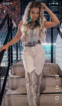 Country Outfits For Wedding Guest, Vegas Outfit Ideas Western, The American Rodeo Outfits, Rodeo Outfits 2023, Southern Glam Outfit, Western Glam Outfit Concert, Bling Boots Outfit, Sparkly Boots Outfit Ideas, Real Cowgirl Outfits