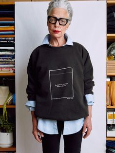 The Origin Sweatshirt (Upcycled Vintage Black) Look Office, Sweatshirt Outfit, Upcycled Vintage, Mode Inspiration, Vintage Sweatshirt, Outfits Casuales, New Outfits, Vintage Black, Stylish Outfits