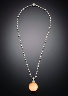 Melo Pearl Necklace Tiffany & Co. M.S. Rau Antiques Tiffany Accessories, Jewellery Tiffany, Platinum Chain, Tiffany Necklace, Yellow Diamonds, Pearl And Diamond Necklace, Edwardian Jewelry