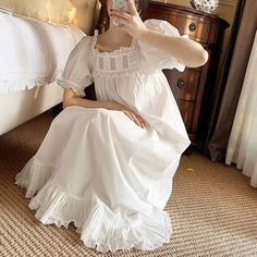 44857300713700|44857300746468|44857300779236 Victorian Night Dress, Princess Nightgowns, Cotton Night Dress, Long Nightdress, Women Sleepwear, 사진 촬영 포즈, Vintage Nightgown, Night Dress For Women, Dresses Royal