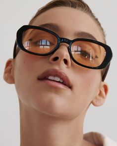 Eyewear Model Photoshoot, Glasses Editorial, Women Moodboard, Sunglasses Campaign Inspiration, Eyewear Editorial, Sunglasses Campaign, Sunglasses Photoshoot Fashion Editorials, Editorial Sunglasses Photography, Eyewear Campaign Fashion Editorials