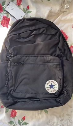 Backpack With Outfit, Black Bag Aesthetic School, Cute Black Bags For School, School Bag Ideas Aesthetic, Aesthetic Black Bags For School, Aesthetic Backpack Black, Backpacks Aesthetic School, Bags School Aesthetic