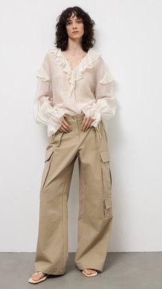 Model Looks, Fantasy Gowns, Urban Wear, Outfit Combinations, 가을 패션, Elegant Outfit, Daily Fashion, Official Store, Cargo Pants