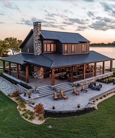 Amazing House Plan Rustic Hunting Lodge, Barndominium Houses, Future Farmhouse, Barn Style House Plans, Dream Life House, Hunting Lodge, Barn Style House, Dream Houses, Dream House Plans