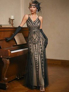 Gatsby Gala Outfits, Gatsby Dress Code, Gatsby Party Outfit Women 1920s Style, Great Gatsby Party Outfit Women, Great Gatsby Outfits, Gatsby Gown, Party Outfit Formal, 20s Outfit