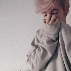 Pink haired boy. Pink hair, pastel hair, cute boys, androgynous Soft Boy Aesthetic, Scene Girl, Hair Boy, Aesthetic Boy, Tumblr Boys, Pastel Hair, Soft Grunge, Grunge Style, Aesthetic Grunge