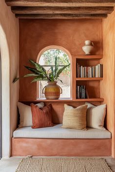 Beautiful Examples Of Modern Spanish Mediterranean Homes - Edward George Floating Shelf Plant, Bookshelf Reading Nook, Plant Bookshelf, Arched Niche, Home Bookshelves