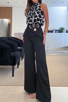 Details: Material: Polyester Style: Casual Pattern Type: Geometric, Print Element: Without Belt Neckline: Halter Sleeve Length: Sleeveless Suit Type: Two-pieces Waist Type: High Waist Clothing Length: Regular Profile: Wide Leg Type: Solid Color Size(in) Bust Waist Hips S 34.6 26.8 38.6 M 36.2 28.3 40.2 L 37.8 29.9 41.7 XL 39.4 31.5 43.3 2XL 40.9 33.1 44.9 Tips: Due to the many variations in monitors, the color in the image could look slightly different, please take physical design and color shal Elegantes Outfit Damen, Outfit Elegantes, Sleeveless Suit, Two Piece Pants Set, Casual Wide Leg Pants, Loose Tops, Maxi Dress With Sleeves, Geometric Print, Two Pieces