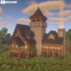 Minecraft Cottage Big, Big Medieval House Minecraft, Minecraft House Ideas Big Cottage, Minecraft Medieval Village Tutorial, Minecraft Medieval Mansion Tutorial, Big Minecraft Mansions, Minecraft Large House Tutorial, Medieval Minecraft Builds Tutorial, Minecraft Farming Village