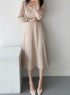 Korean Dress For Women, Elegant Dresses Classy Modest Formal, Psychologist Aesthetic Outfit, Simple Straight Dress, Modest Korean Fashion, Dress Korean Style Formal, Elegant Dresses Classy Modest, Cute Formal Outfits, Korean Fashion Classy