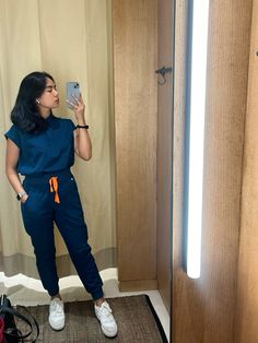 Figs Scrubs Aesthetic, Figs Scrubs Outfit, Scrubs Aesthetic, Cute Nursing Scrubs, Nurse Bae, Nurse Outfit Scrubs