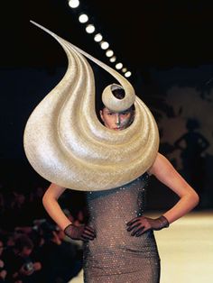 Philip Treacy Artistic Accessories, Unusual Hats, Avant Guard, County Galway, Extreme Fashion, Creative Clothing, Mad Hatter Hats