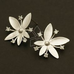 SI-366-MS / 2 Pcs - Pop Flower Earrings, Matte Silver Plated, with .925 Sterling Silver Post / 20mm Flower Ear, Necklace Clasps, Clover Earrings, Flower Stud, Flower Earrings Studs, Flower Studs, Ear Studs, Flower Earrings, Jewelry Findings