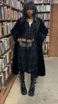 Punk Maximalism, Dark Maximalism Outfits, Goth Boots Outfit, Transfemme Fashion, Whimsigoth Style, Goth Outfit Inspo, Afro Goth, Alt Outfits, Alt Fashion