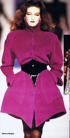 1988-89 - Thierry Mugler show The 80s Fashion, 1980 Fashion, 90s Fashion Women, 80 Fashion, 80’s Fashion, 90s Runway Fashion, New Retro Wave, Fashion 80s, 80s And 90s Fashion