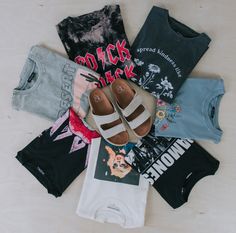 Flatlay Clothes Photography Ideas, Apparel Brand Photoshoot, Flat Lays Clothing Ideas, Boutique Flat Lays, Clothing Store Photography, Fashion Flat Lay, Clothes Flatlay Ideas, Boutique Photos, Boutique Flat Lay Ideas