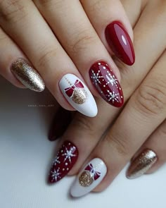 Trendy Handbag, Xmas Nail Art, Her Nails, Simple Nail Art Designs, Christmas Nails Acrylic, Stylish Office, Pretty Nail Art, Festival Nails