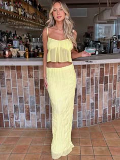 Yellow Maxi Skirt, Yellow Maxi Skirts, Yellow Maxi, Maxi Rok, Backless Crop Top, Crop Top Dress, Ruched Skirt, Top Skirt Set, Cami Crop Top