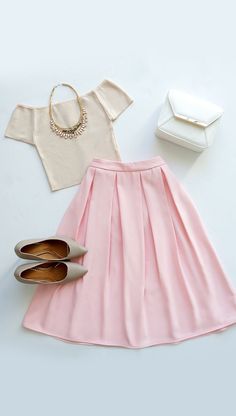 Oh, So Pretty Light Pink Midi Skirt Pink Midi Skirt, Pieces Of Clothing, Pink Skirt, Looks Chic, Skirt Outfits, Look Fashion, Passion For Fashion, Two Pieces