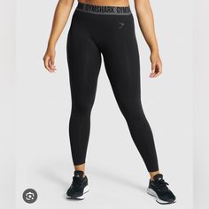 New In Package Gymshark Seamless Fit Leggings Ladies Extra Small Xs Xsmall X-Small Black And Gray Workout Pants Women, Gym Wear For Women, Running Accessories, Gym Clothes Women, Gymshark Leggings, Pants And Leggings, Seamless Leggings, Cardio Workout, Workout Wear