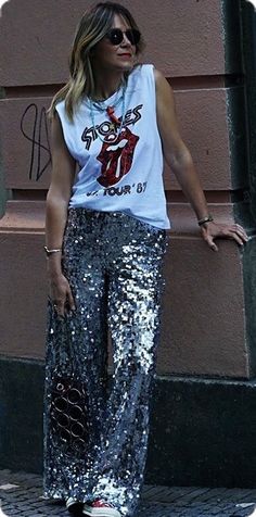 Sequin Jeans Outfit, Style Sequin Pants, Styling Sequin Pants, Sequined Pants Outfit, Wide Leg Sequin Pants Outfit, Sequin Pants Outfit Casual, Silver Sequin Pants Outfits, Sparkly Pants Outfit, Black Sequin Pants Outfit