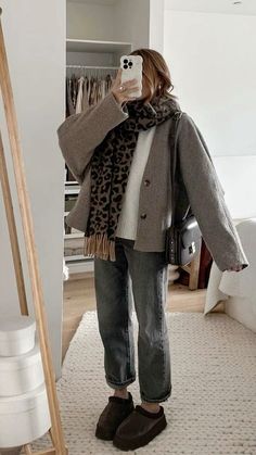 Zara Outfit 2024 Autumn, Cozy Thanksgiving Outfit, Trenchcoat Style, Cozy Winter Outfit, Accessories Outfit, Outfit Autumn