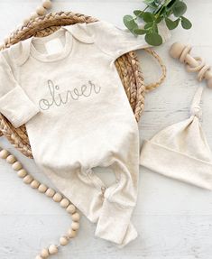 This sweet little boy outfit is perfectly simple. This features a soft oatmeal romper, with a sweet vintage stitched name in sage. You can also choose a knotted hat in oatmeal. This outfit makes a perfect coming home outfit, newborn pictures, or baby shower gift.  Name is stitched in lowercase only.  Preemie 5-7lbs (mis-tagged as newborn) Newborn fits approximately 6-9lbs 0/3 fits approximately 9-13lbs Please leave name(s) in the notes to seller box at checkout. If you have any concerns at all, Outfit Baby Shower, Baby Coming Home Outfit, Middle Names, Personalized Newborn, Hospital Outfit, Girls Coming Home Outfit, Going Home Outfit, Coming Home Outfit