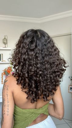 Cute Curly Haircuts, Layered Curly Haircuts, Long Curly Haircuts, Brown Curly Hair, Medium Curls, Crimped Hair, Colored Curly Hair, Short Curly Haircuts