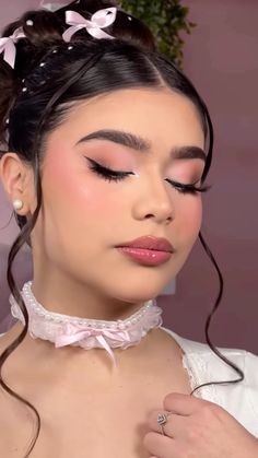 Xv Makeup Ideas, Quinceañera Makeup Ideas, Xv Makeup, Quinceanera Makeup, Fresh Face Makeup, Princess Makeup, Graduation Makeup, Fancy Makeup, Glowing Makeup