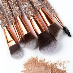 Stand OUT from the crowd with this 10 Piece Diamond Dust Brush Set. The perfect set for anyone who all about glam. This set contains the essentials for any look! Use these with your cream, liquid, or powdered beauty products. We can't get over how pretty these would look in your hand. This set comes with a metallic case for convenient travel. 100% synthetic bristles cruelty-free includes 10 pieces Makeup Brush Kit, Makeup Brush Set Professional, Pictures Makeup, Professional Makeup Brushes, Luxury Makeup, Brush Kit, Blush Brush, It Cosmetics Brushes, Face Brush