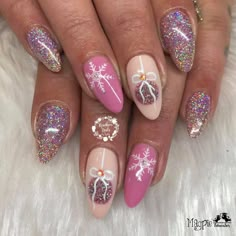 Glitter Ombre Christmas Nails, Almond Nails Xmas, Pink Christmas Almond Nails, Festive Gel Nails, Almond Acrylic Nails Christmas, Christmas Purple Nails, Pastel Winter Nails, Purple Christmas Nail Designs, Disney Winter Nails