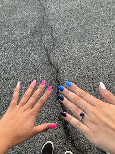 Matching Bff Nail Ideas, Matching Butterfly Nails With Best Friend, Two Different Colored Nails On Each Hand Blue And Pink, Matching Best Friend Nails, Nails Matching With Bestie, Matching Acrylic Nails For Best Friends, Bestie Nails Ideas Matching