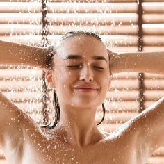 If you know how to take a shower the right way, you'll come out with glowing skin and shining hair, every time. Check out the best shower tips from experts! Shower Tips, Shower Skin Care, Get Rid Of Blackheads, Shave Gel, Take A Shower, Teen Vogue