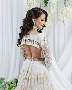 Blouse back designs Choli Blouse Design, Wedding Saree Blouse, Backless Blouse Designs, Wedding Saree Blouse Designs, Lehenga Blouse Designs, Fashionable Saree Blouse Designs, Blouse Back Neck Designs, Blouse Back, Wedding Blouse Designs