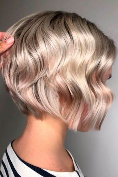 Stunning Ways To Wear Short Layered Hair ★ Short Hair Ideas For Square Face, Short Layered Hair, Short Layered Hairstyles, Classic Bob Haircut, Longer Pixie Haircut, Traditional Hairstyle, Layered Hairstyles, Hair For Women, Short Layered