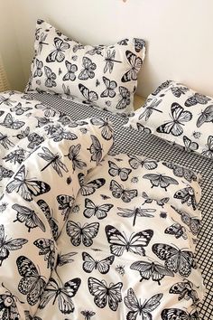 butterfly bedding set Soft Girl Room Decor, Soft Girl Room, Aesthetic Bedding Set, Butterfly Bed, Mushroom Room, Aesthetic Bedding, Indie Aesthetic Room, Butterfly Bedding Set, Butterfly Aesthetic