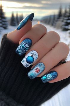 61 Stunning Blue Christmas Nail Ideas for 2024