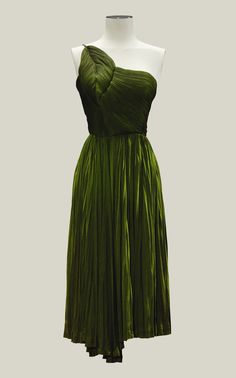 Madame Gres, Retro Mode, Vintage Couture, 1960s Fashion, 1950s Fashion, Mode Vintage, Historical Fashion, Mode Inspiration