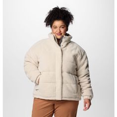 Enjoy the lightweight warmth of this insulated jacket. Its Sherpa-lined collar keeps your neck nice and protected and its waist cinches in to block out cold air. Ruby Falls, Womens Sherpa, Sportswear Brand, Cold Air, Sherpa Lined, Columbia Sportswear, Range Of Motion, Winter Sale, Vest Jacket