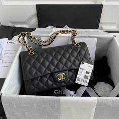 CNL2 Zimal Bags 1147 Most of the bags comes with Complete Box; A+ Excellent Quality; Contact us if you've any questions in your mind. Chanel Classic Flap Bag, Classic Flap Bag, Hermes Bag, Classic Flap, Flap Bag, Designer Bags, Satchel Bags, Handbag Accessories, Chanel Classic Flap