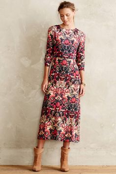 adorable vintage floral midi dress for fall | Skirt the Ceiling | http://skirttheceiling.com Primavera Estate, Street Styles, Look Fashion, Pretty Dresses, Dress To Impress