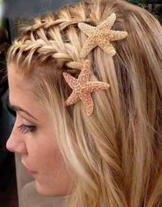 Beach Hair Accessories, Mermaid Halloween, Mermaid Costume, Mermaid Hair, Beach Hair, Hair Dos, Pretty Hairstyles, Starfish, Cute Hairstyles