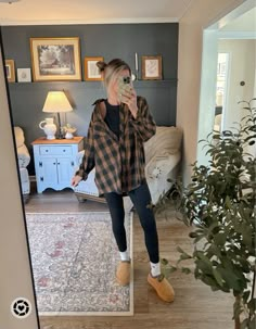 Megan Post on LTKit Flannel Lounge Outfit, Carhartt Fashion Woman, Spring Comfy Outfits Casual Styles, Winter Outfits Mom Style, Fall Outfits Country Casual, Cold Weather Spring Outfits Casual, Country Flannel Outfits, Casual Mum Outfit Winter, Comfy Grunge Outfits Winter