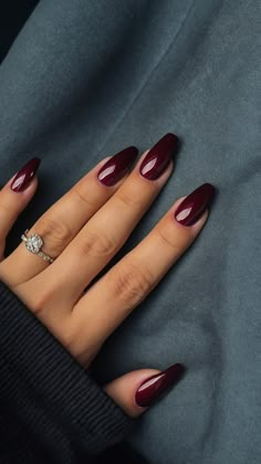 Discover the latest fall nail trends for 2024 Stay ahead with short almond nails now transitioning to OPI Brown for 2023 Try square galaxy designs and explore the latest early earl trends November Nail Inspo 2024, Autom Nails 2024, Fall Nails 2024 October, Atum Nails 2024, Fall Sns Nails 2024, Acrylic Nails Almond Fall, Sns Almond Nails, Short Nail Fall, Nails Trending Now 2024