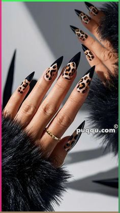 Simple pink and red heart gel nails valentines February mani inspo Halloween Cheetah Nails, Matte Leopard Nails, Fall Cheetah Nails, Leopard Nails Tutorial, 2025 Nails, Leopard Print Nail Art, Leopard Print Nail, Leopard Nail Designs